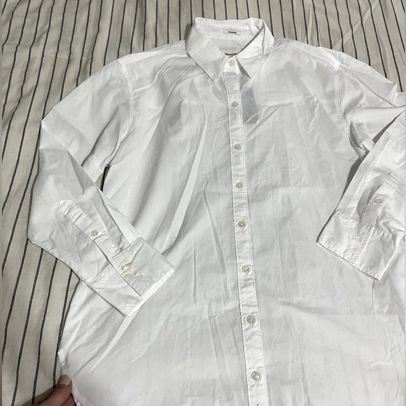 White oversized abercrombie button up top - Picture 1 of 10